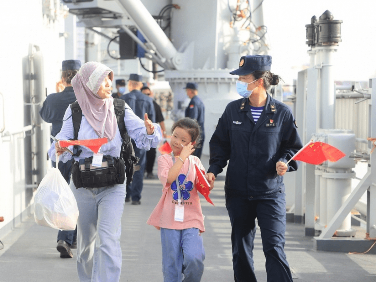 中东军演完，6艘军舰没回国，中东石油大国，开巡逻艇为中方护航-第2张图片-太平洋在线下载