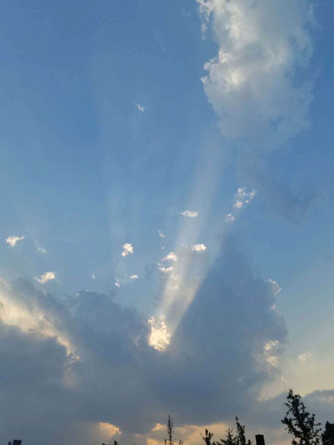 拍天空教程苹果版下载苹果手机拍摄视频技巧与拍摄方法-第2张图片-太平洋在线下载